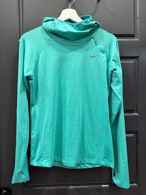 Nike Green Lightweight Hooded Long Sleeve Top size S